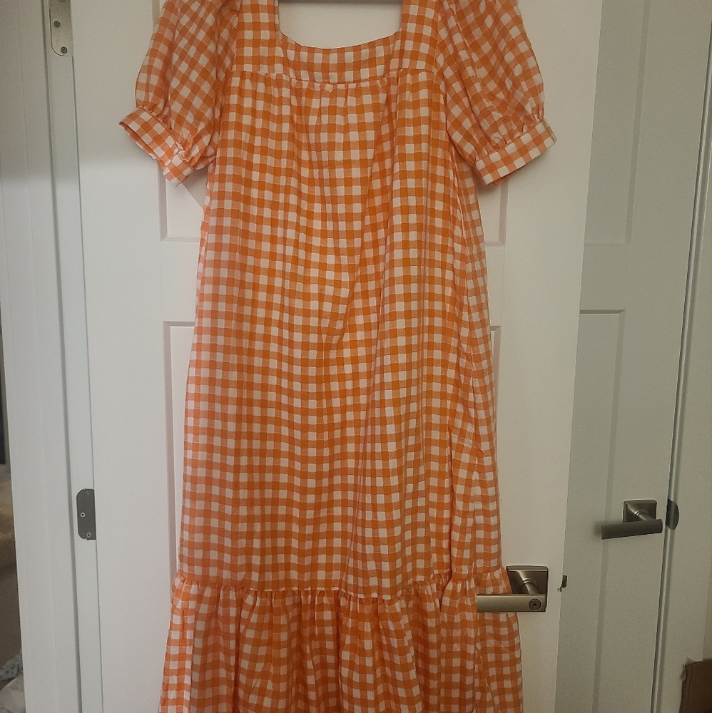 Orange dress